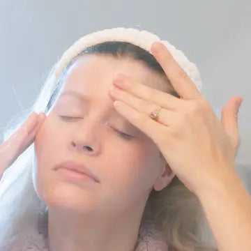 Solidsilk® Illuminating Facial Serum