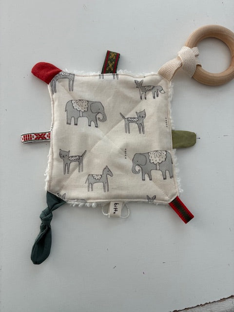 Bitte Organic Crinkle Teether Toy